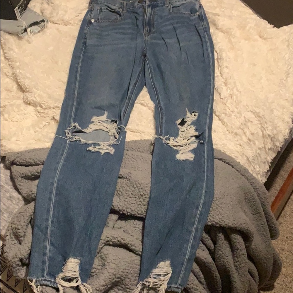 American eagle mom jeans